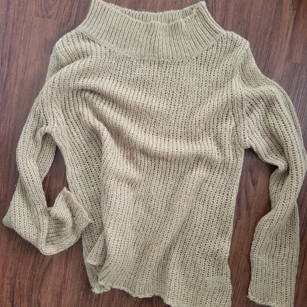 Knit sweater